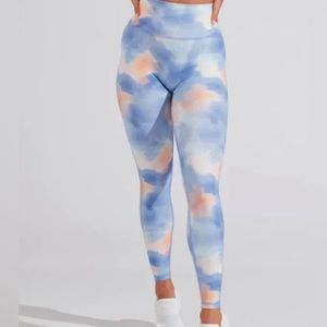 Buffbunny Legacy Leggings Sugar Rush Collection Rainwater Blue Swirl Print NWOT